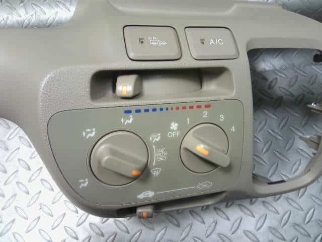 A/C Control Panel HONDA N BOX 2011 DBA-JF2 — photo 2