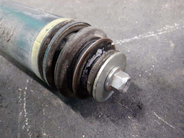 Rear Right Shock Absorber SUBARU Stella 2016 DBA-LA150 — photo 3