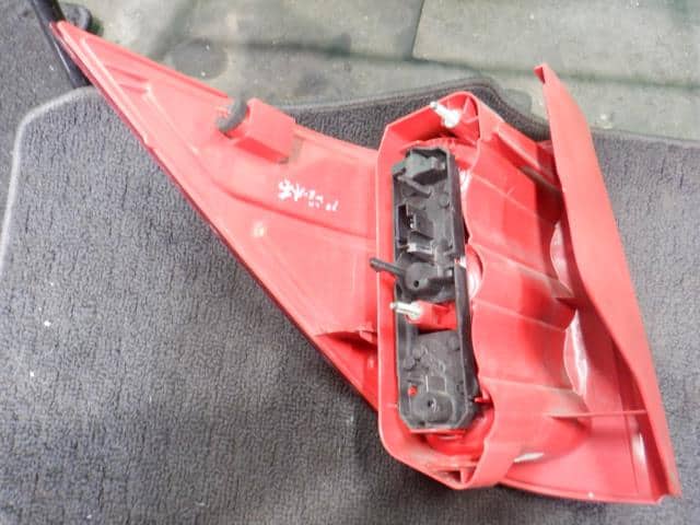 Right Tail Light PEUGEOT 1007 2006 GH-A8NFU — photo 3