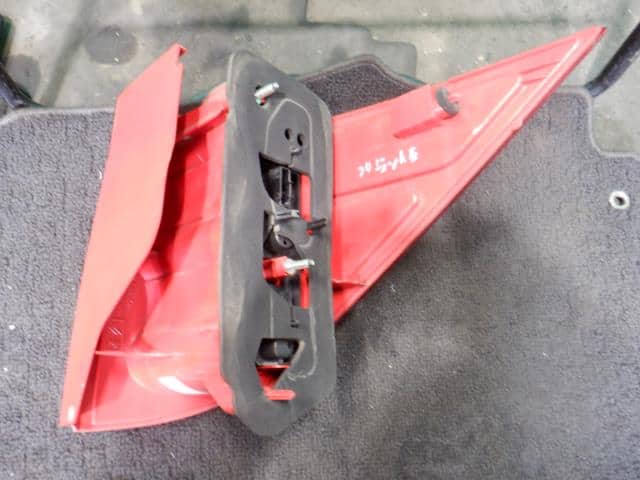 Left Tail Light PEUGEOT 1007 2006 GH-A8NFU — photo 3