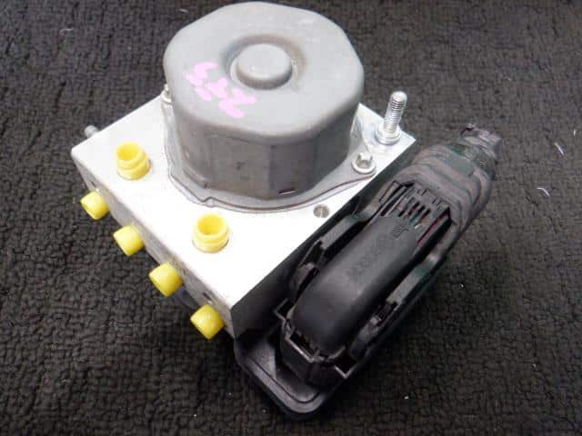ABS Actuator SUBARU Stella 2016 DBA-LA150F — photo 2