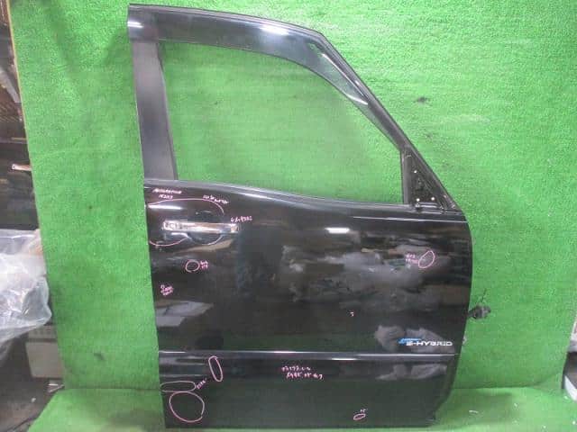 Front Right Door Assembly NISSAN Serena 2013 DAA-HFC26 — photo 1