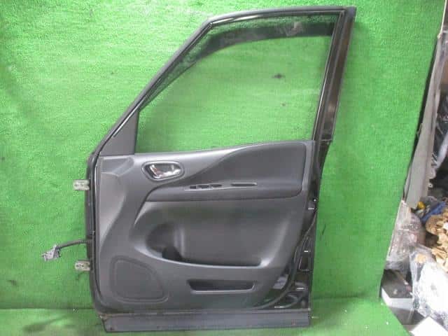 Front Right Door Assembly NISSAN Serena 2013 DAA-HFC26 — photo 5
