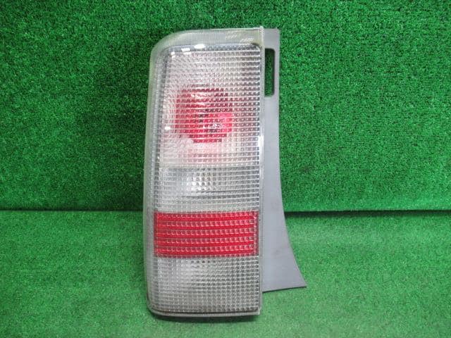 Left Tail Light TOYOTA bB 2004 CBA-NCP30 — photo 2