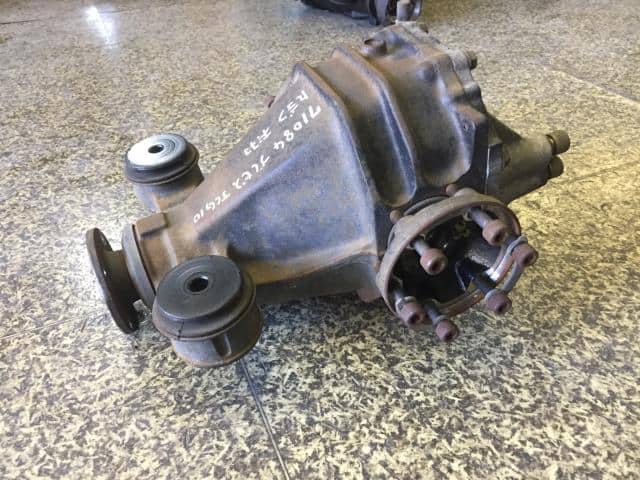 Rear Rigid Differential Assembly TOYOTA Brevis 2003 TA-JCG10 — photo 3