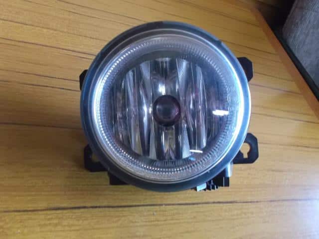 Right Fog Light HONDA N BOX 2012 — photo 1