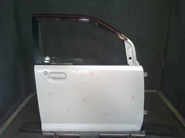 Front Right Door Assembly NISSAN Otti 2008 DBA-H92 — photo 1