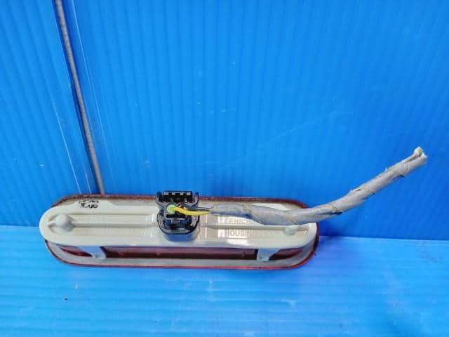 Third Brake Light SUZUKI Every 2015 HBD-DA17V 3581081M01 — photo 3