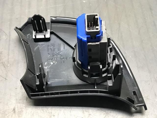 Ignition Switch TOYOTA Prius 2013 DAA-ZVW30 — photo 2