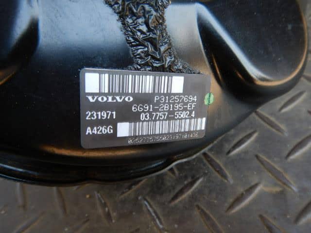 Brake Master Cylinder VOLVO Volvo 70 series 2008 DBA-BB5254W P31257694 — photo 2