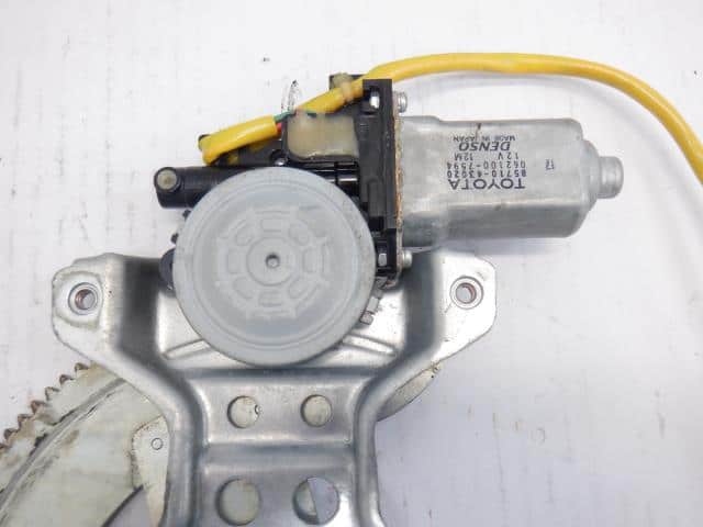 Front Right Door Regulator TOYOTA Comfort 2011 DBA-TSS11 — photo 4
