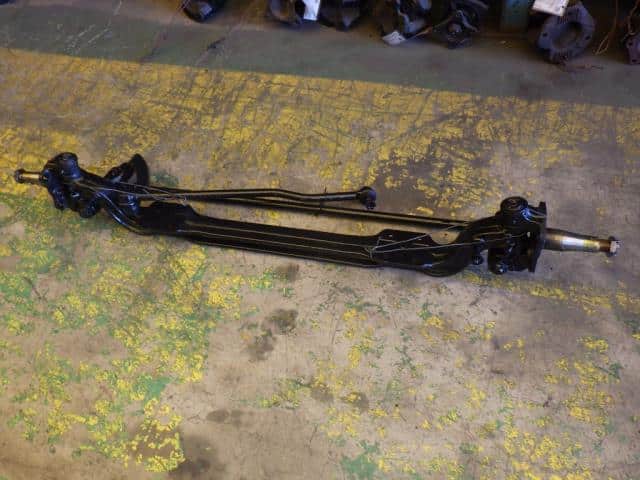 Front Axle Beam Assembly ISUZU 1997 KC-NKR66E 8971375850 — photo 1