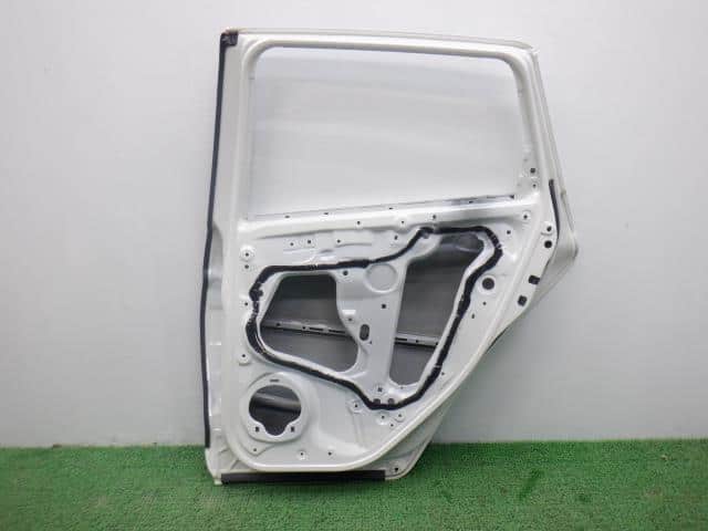 Rear Right Door Assembly HONDA 2016 DAA-GP7 67510T5AN10ZZ — photo 2