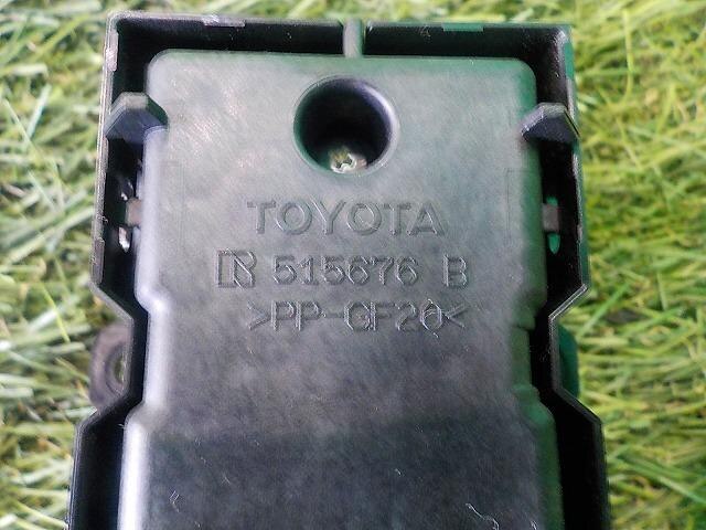 Power Window Switch TOYOTA Noah 2015 DAA-ZWR80 — photo 4