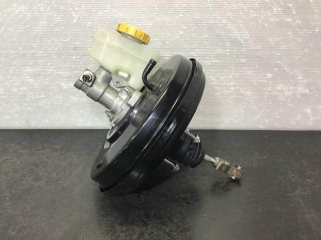 Brake Master Cylinder TOYOTA 86 2013 DBA-ZN6 SU00300589 — photo 1