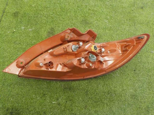 Left Tail Light MAZDA Demio 2012 DBA-DE3FS D65151160M — photo 2