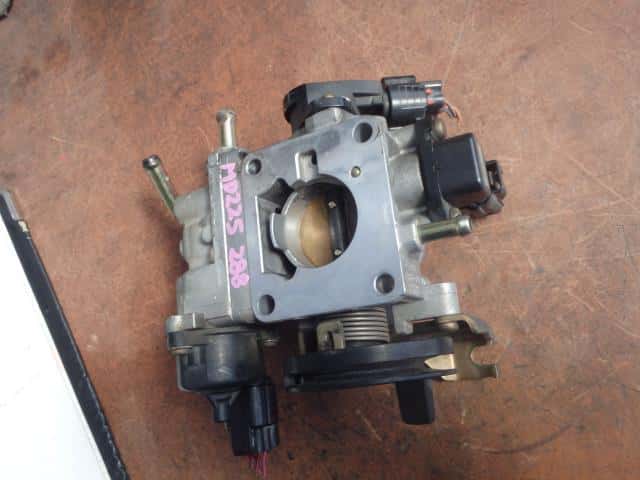 Throttle Body MAZDA Az wagon 2002 LA-MD22S 1A3013640 — photo 3
