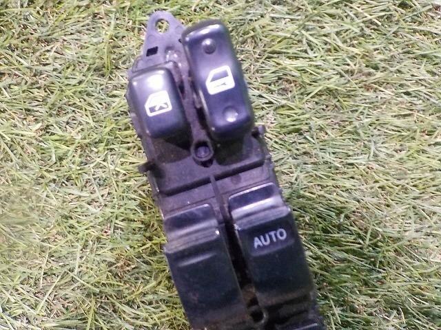 Power Window Switch TOYOTA Estima 2000 GH-MCR30 — photo 2