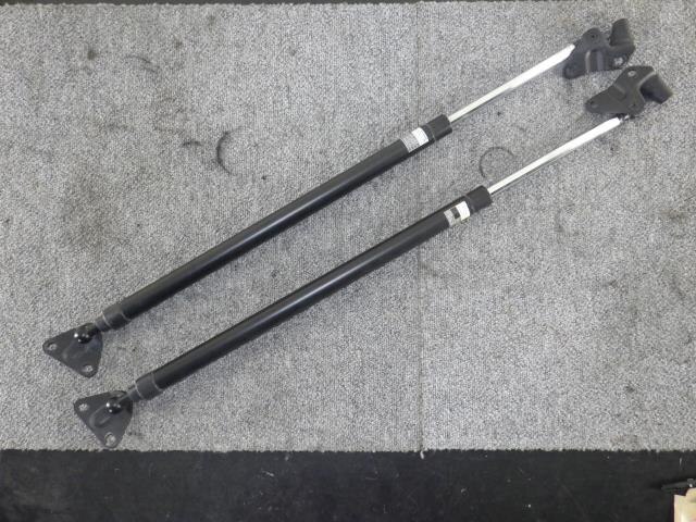 Tail Gate Damper TOYOTA Hiace 2014 CBF-TRH200 — photo 2