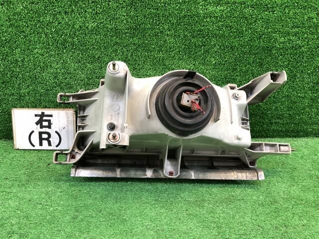 Right Headlight TOYOTA Mark II 1988 T-YX76V — photo 2