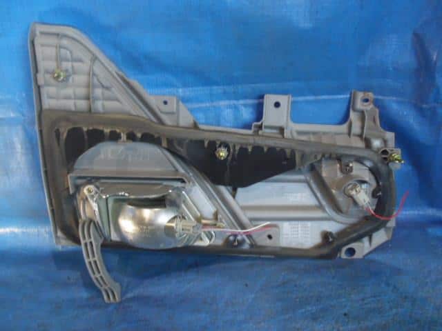 Rear Finish Panel TOYOTA Alphard 2003 ZA-ATH10 — photo 2