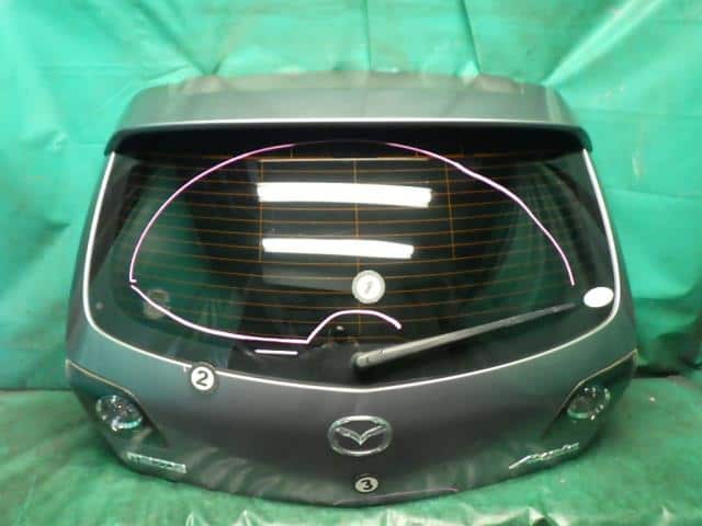 Back Door Assembly MAZDA Axela 2003 UA-BK5P BPYL6202X — photo 1