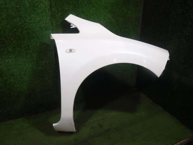 Right Fender Panel NISSAN Leaf_ 2011 ZAA-ZE0 — photo 1