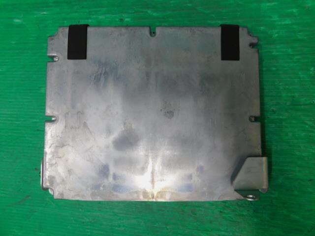Engine Control Unit TOYOTA Mark II 2003 TA-JZX110 — photo 2