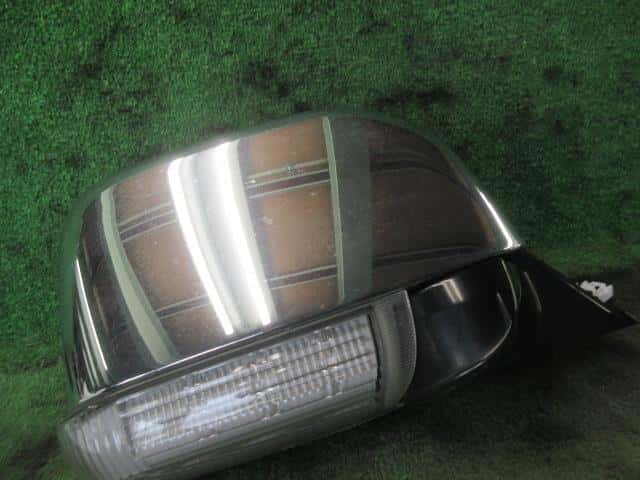 Right Side Mirror MITSUBISHI Delica D5 2009 DBA-CV5W — photo 1