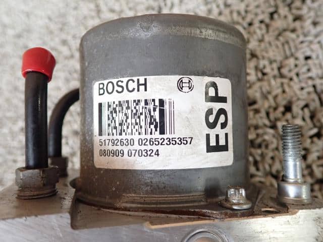 ABS Actuator ALFA ROMEO 147 2009 ABA-937AB — photo 8