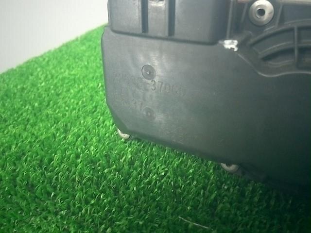 Throttle Body TOYOTA Prius Alpha 2011 DAA-ZVW41 — photo 3