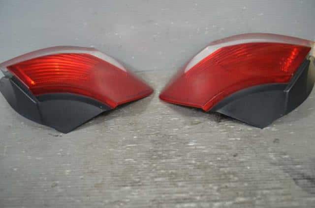 Right Tail Light BMW Bmw 2005 UF120 63 21 6 924 501 63 21 6 924 502 — photo 7