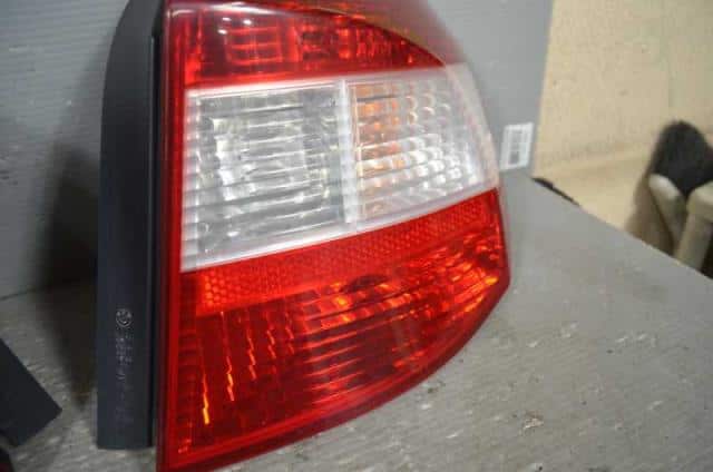 Right Tail Light BMW Bmw 2005 UF120 63 21 6 924 501 63 21 6 924 502 — photo 3