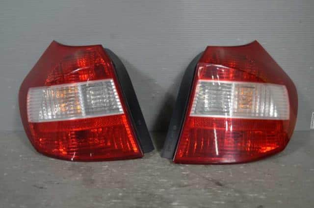 Right Tail Light BMW Bmw 2005 UF120 63 21 6 924 501 63 21 6 924 502 — photo 1