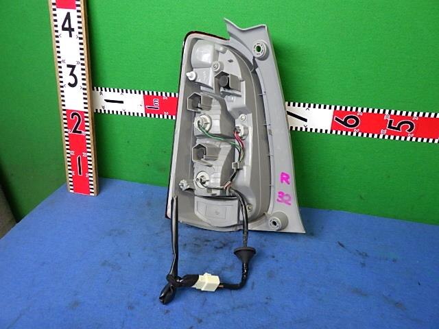 Right Tail Light TOYOTA Passo 2015 DBA-KGC35 — photo 4