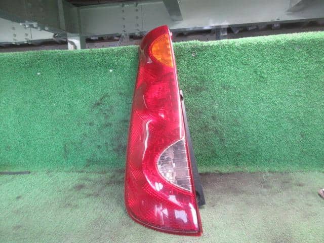 Left Tail Light NISSAN Note 2010 DBA-E11 — photo 1