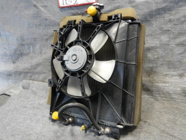 Radiator TOYOTA Passo 2014 DBA-KGC30 — photo 6