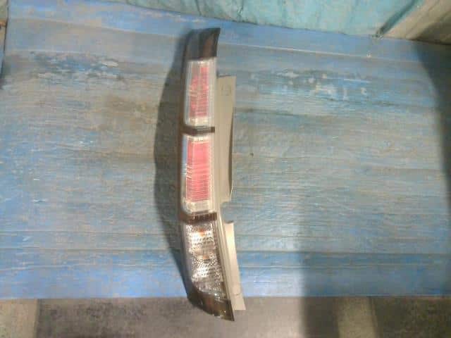 Left Tail Light HONDA Stream 2012 DBA-RN6 — photo 1