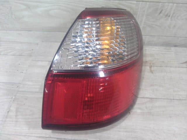 Right Tail Light SUBARU Legacy 2000 TA-BH5 — photo 1