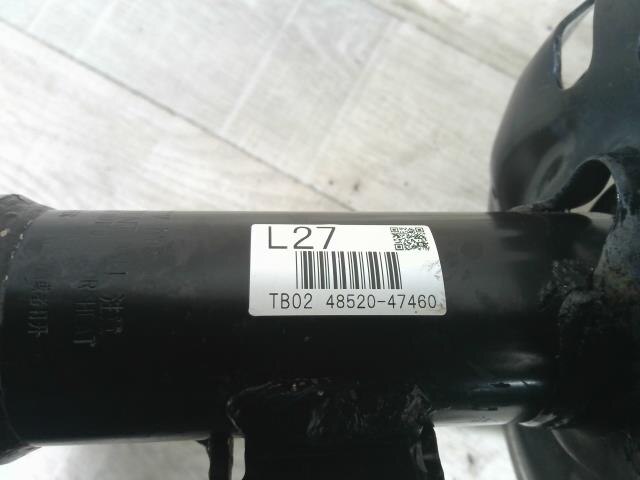 Front Left Strut TOYOTA Prius 2019 DAA-ZVW55 — photo 4