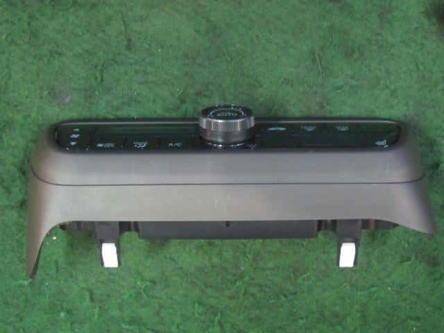 A/C Control Panel HONDA N-wgn 2020 6BA-JH3 — photo 6