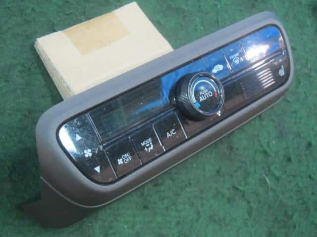 A/C Control Panel HONDA N-wgn 2020 6BA-JH3 — photo 4