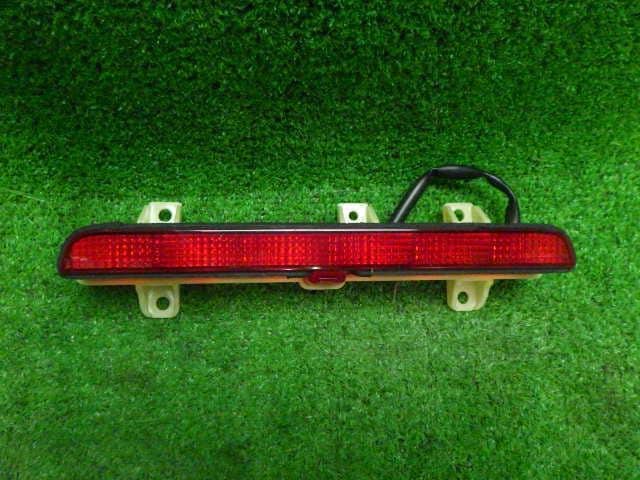 Third Brake Light NISSAN Elgrand 2006 CBA-NE51 — photo 1