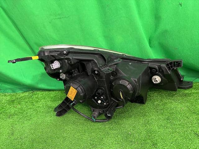 Left Headlight NISSAN Wingroad 2006 DBA-Y12 — photo 3