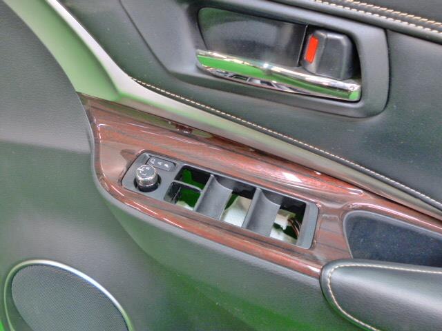 Front Right Door Trim TOYOTA Harrier 2014 DBA-ZSU60 — photo 3