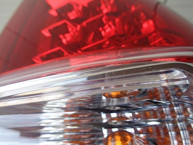 Right Tail Light TOYOTA Noah 2010 DBA-ZRR70 — photo 2