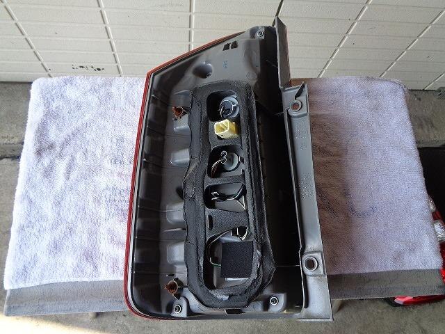 Right Tail Light TOYOTA Noah 2010 DBA-ZRR70 — photo 3