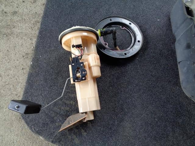 Fuel Pump SUZUKI Alto 2012 HBD-HA25V 1510082841 — photo 1