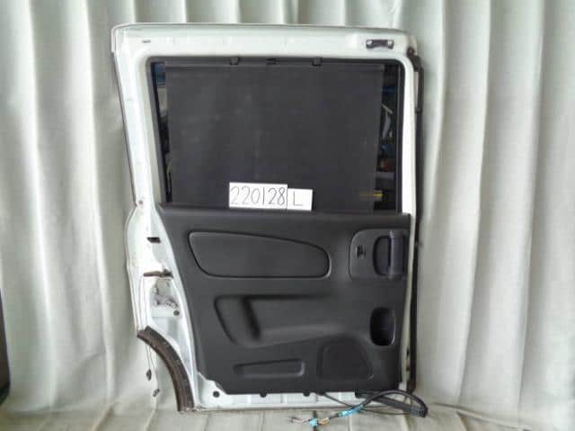 Rear Left Door Assembly NISSAN Serena 2012 DBA-C26 — photo 3