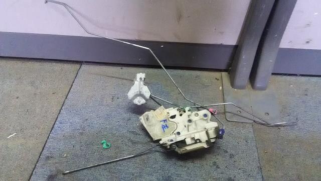 Front Left Door Lock Actuator NISSAN Cedric 1997 E-ENY33 — photo 1